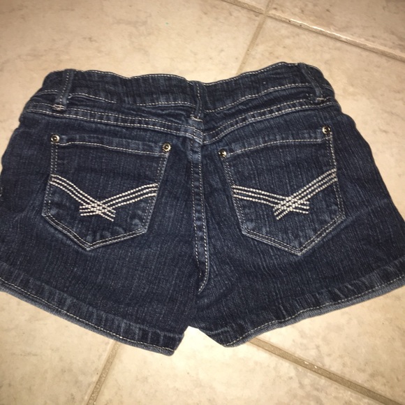 shorts - Picture 2 of 2